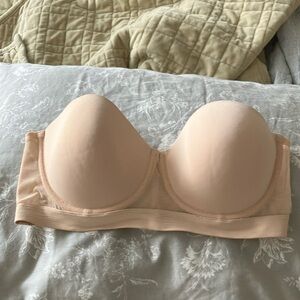 Lively beige strapless bra with mesh